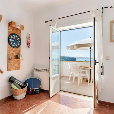 Arrifana With Balcony And Sea View *