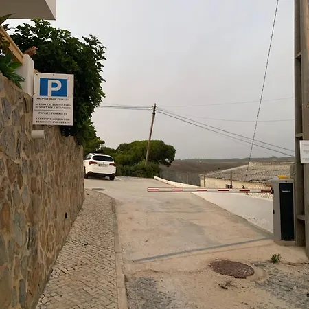 Arrifana With Balcony And Sea View Apartment