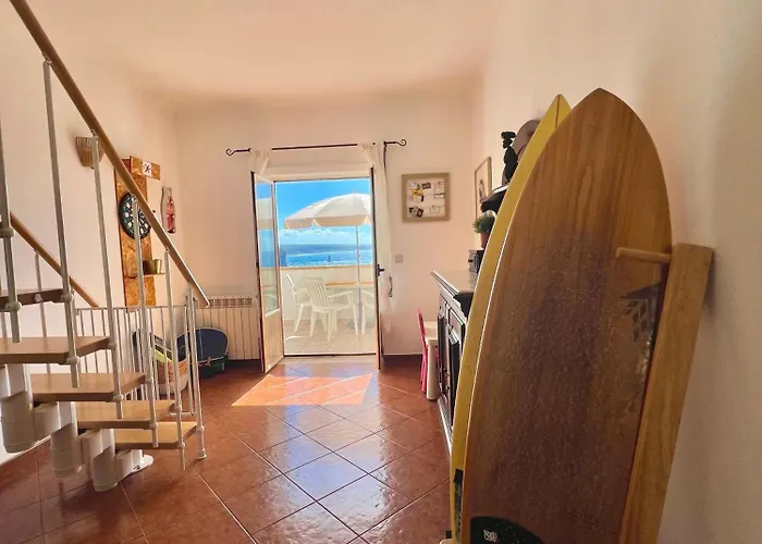 Daire Arrifana With Balcony And Sea View