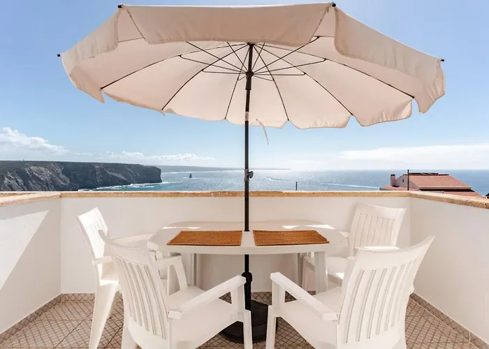 Daire Arrifana With Balcony And Sea View