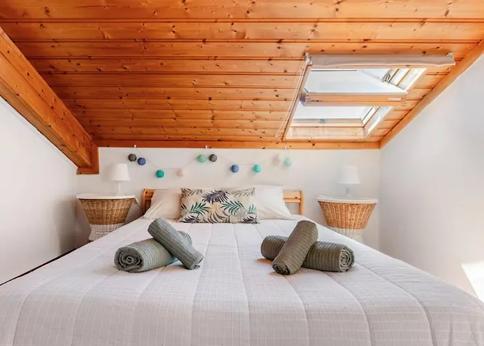 Daire Arrifana With Balcony And Sea View