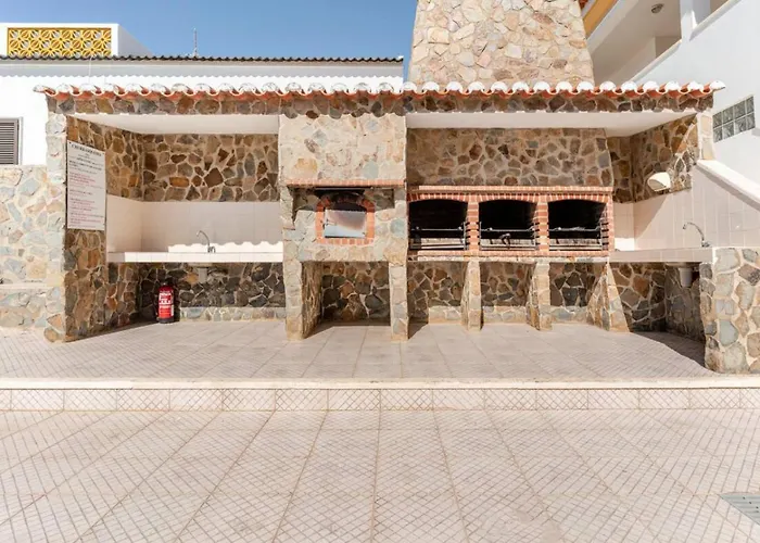 Daire Arrifana With Balcony And Sea View